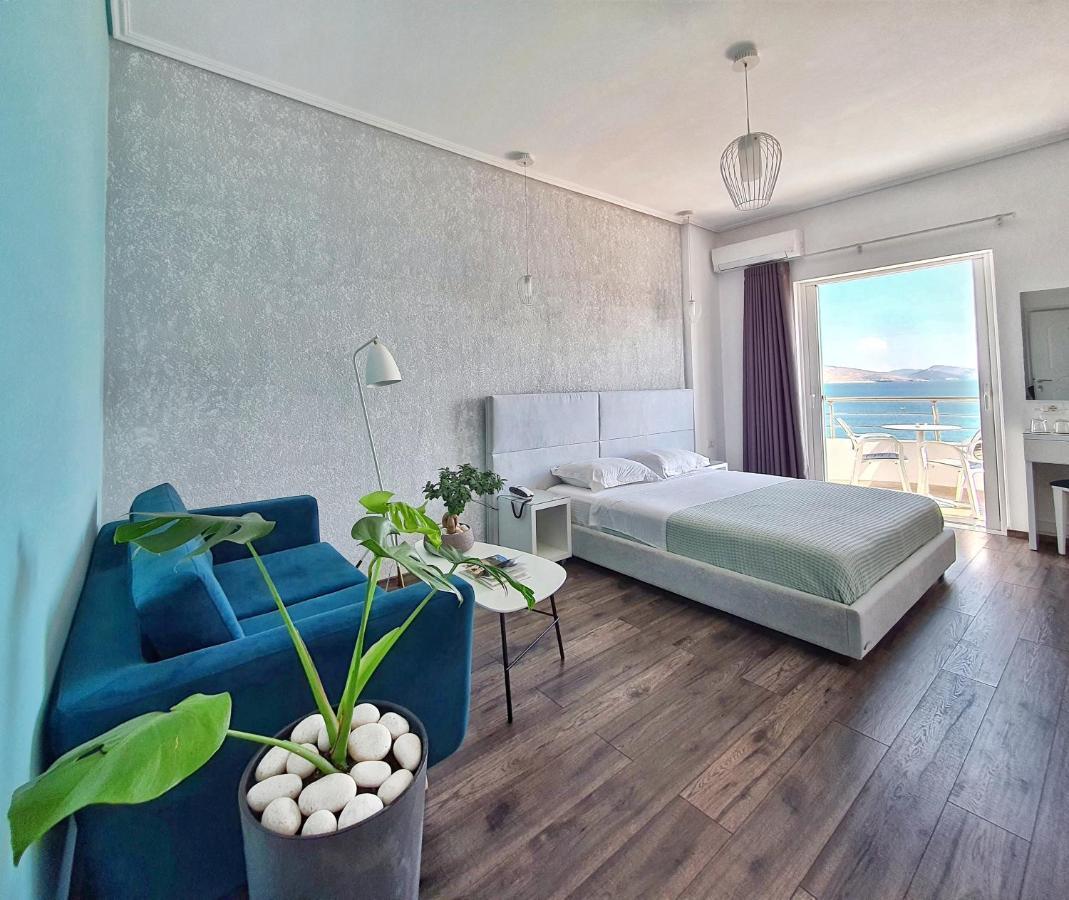 Joan 3* Sarandë