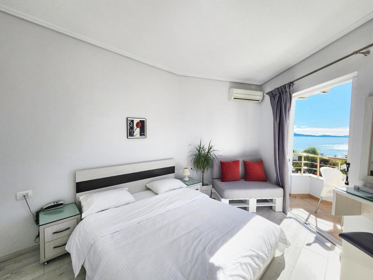 Joan Hotel 3*